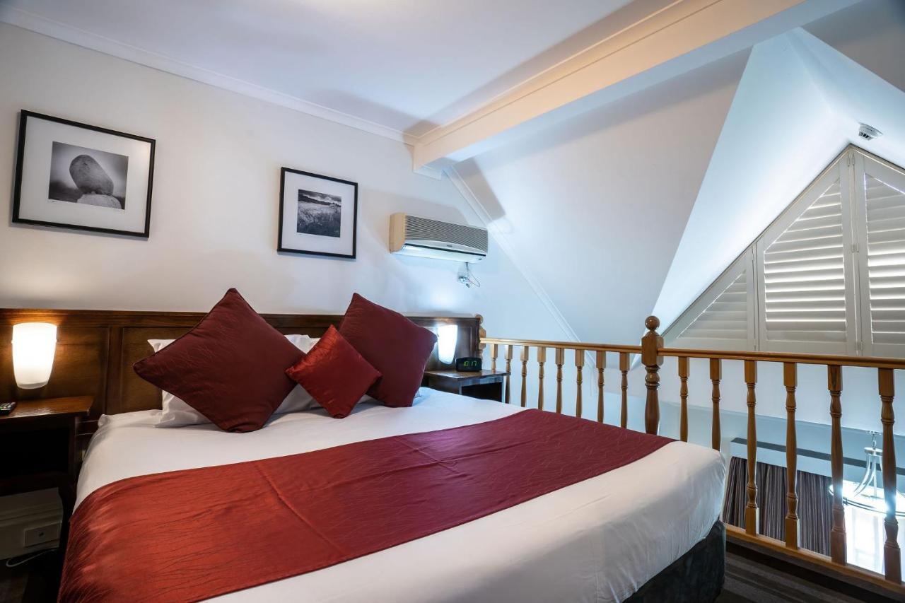 Mercure Canberra Exterior photo