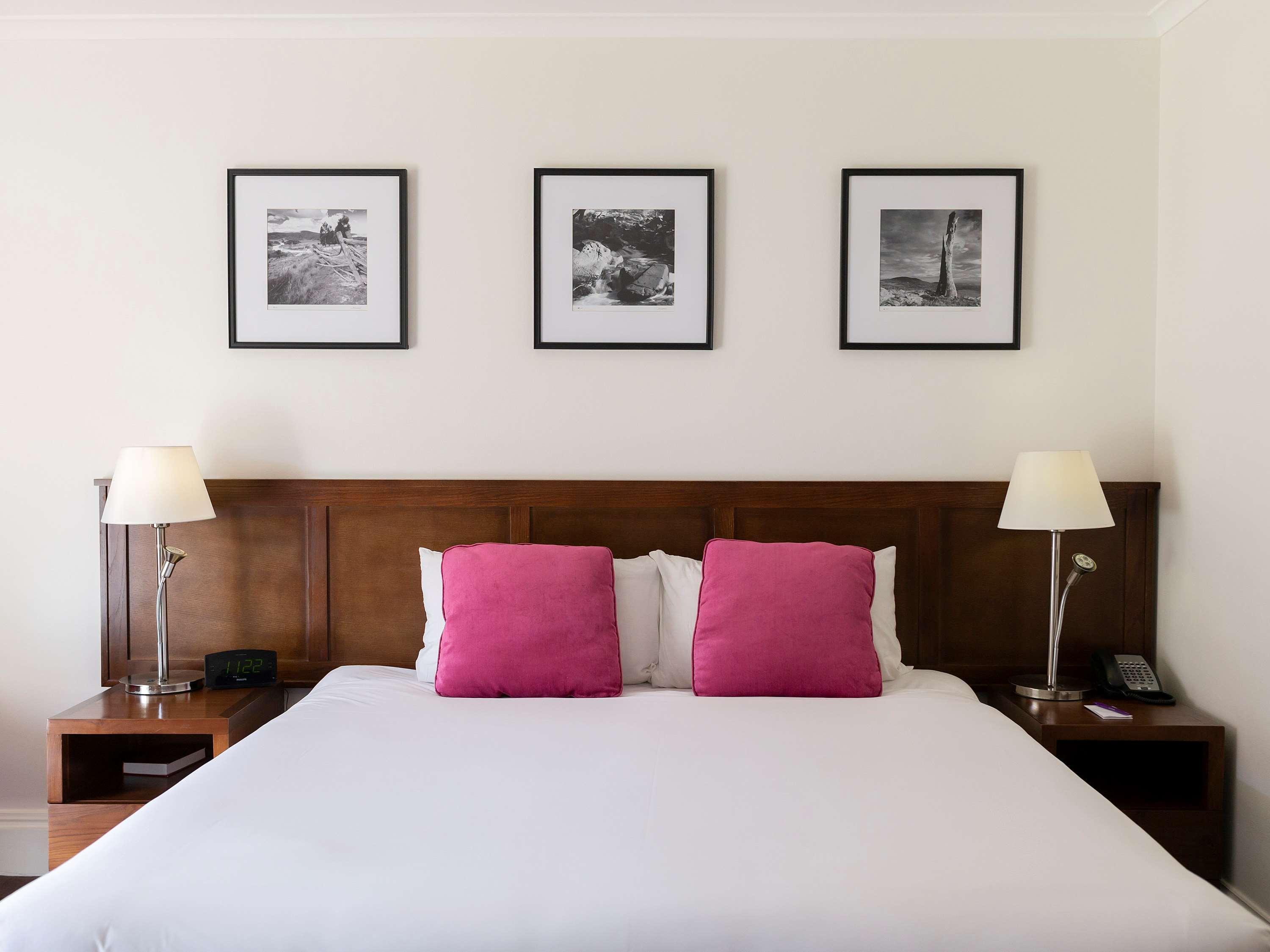 Mercure Canberra Exterior photo