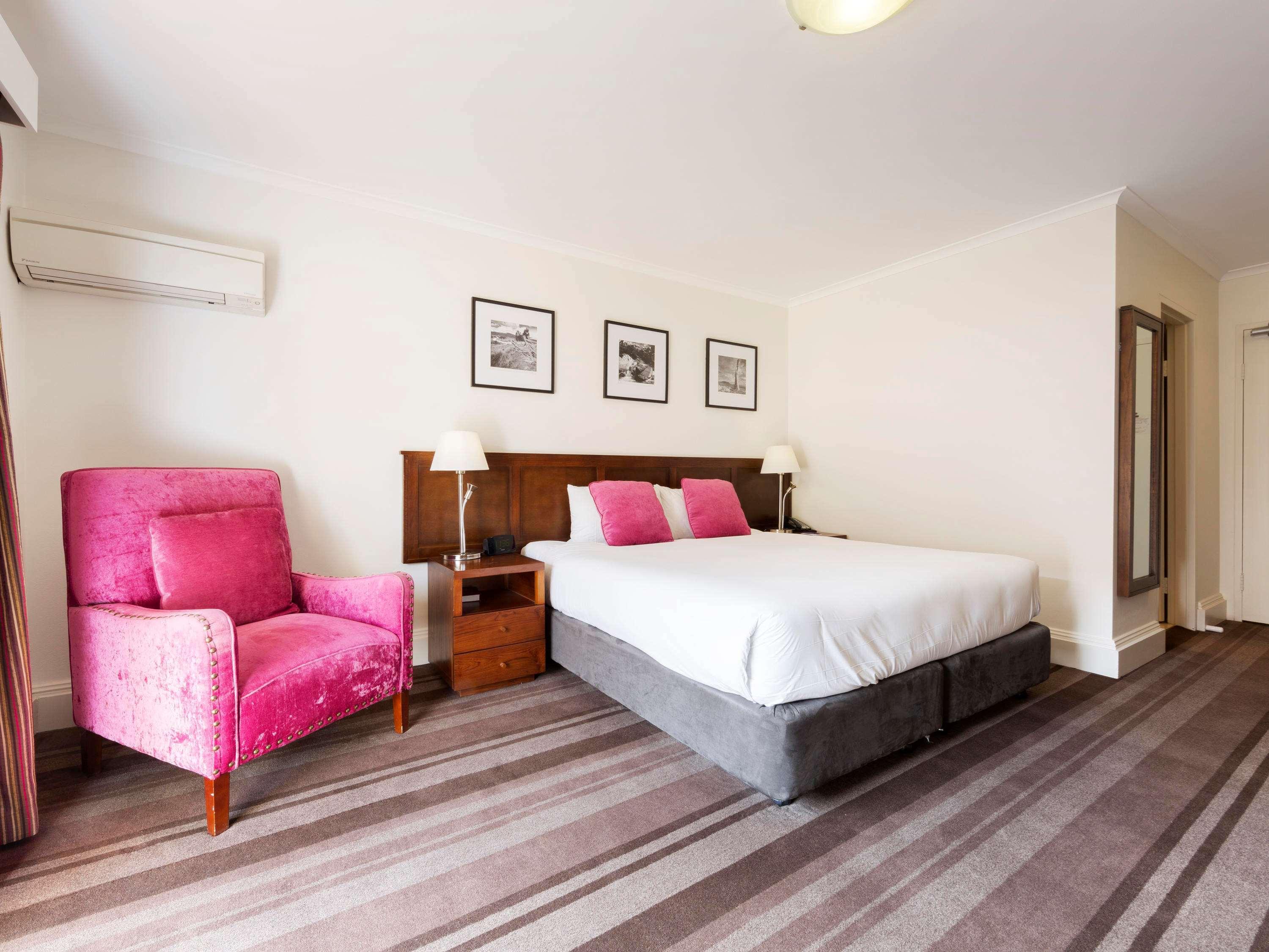 Mercure Canberra Exterior photo