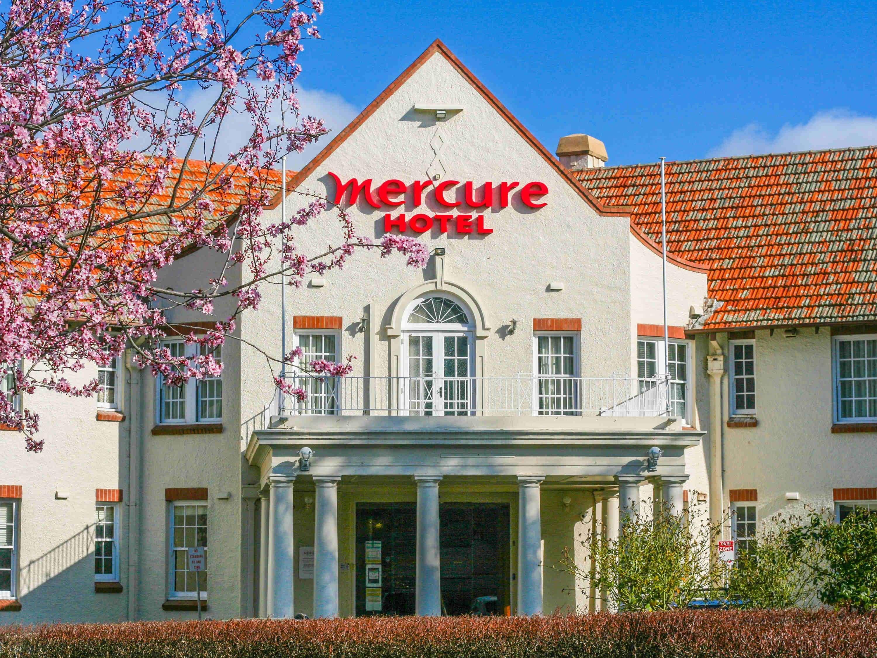 Mercure Canberra Exterior photo