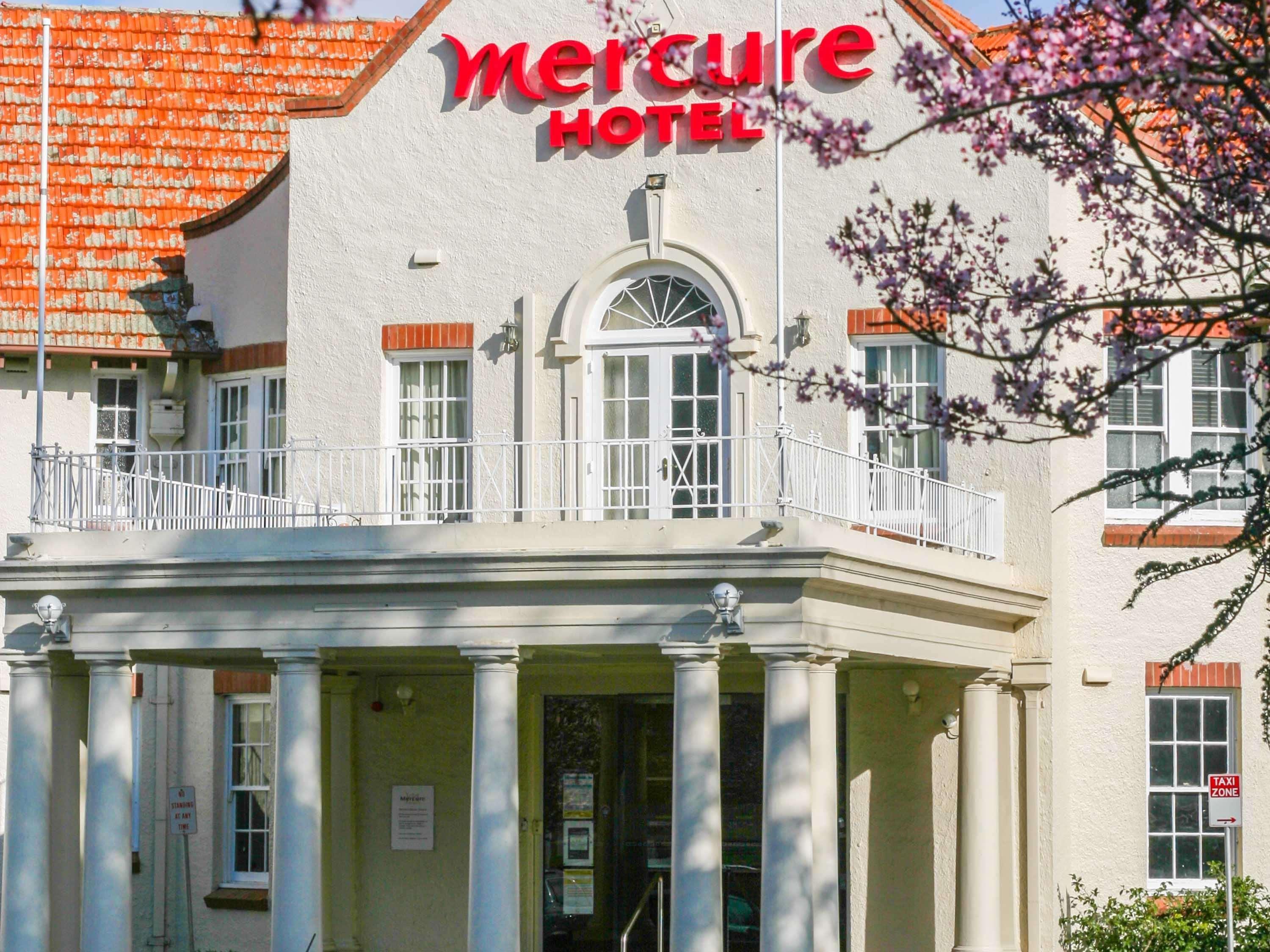 Mercure Canberra Exterior photo