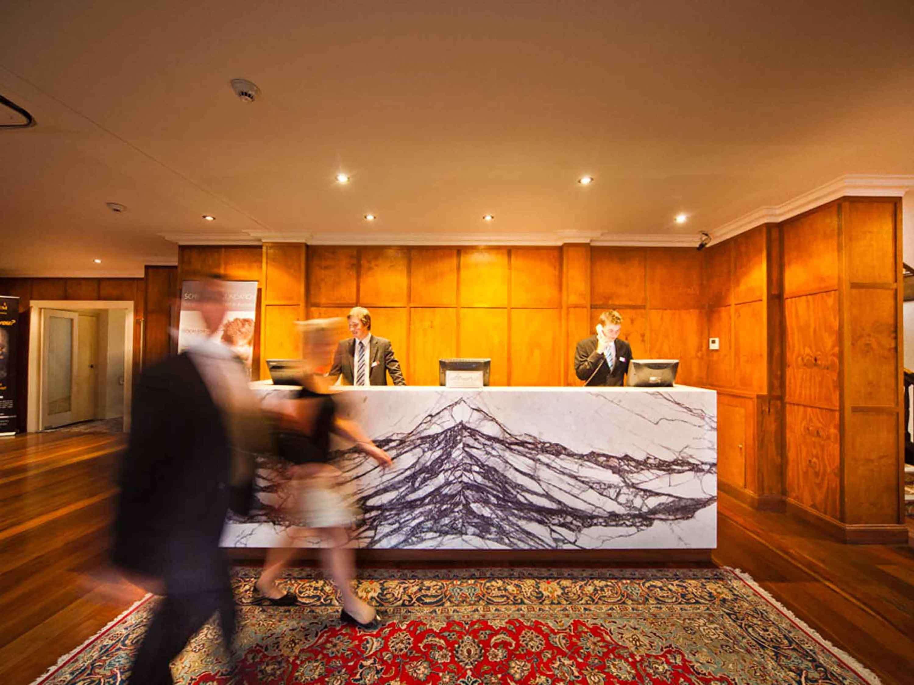 Mercure Canberra Exterior photo